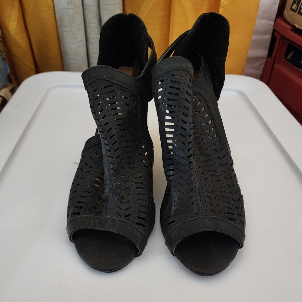 Black sandals - Picture 2 of 2